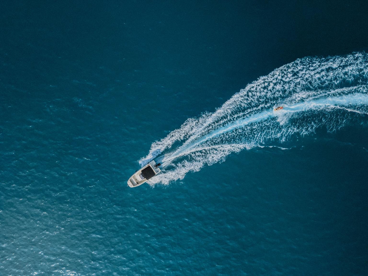 Water activities at Diamonds Athuruga