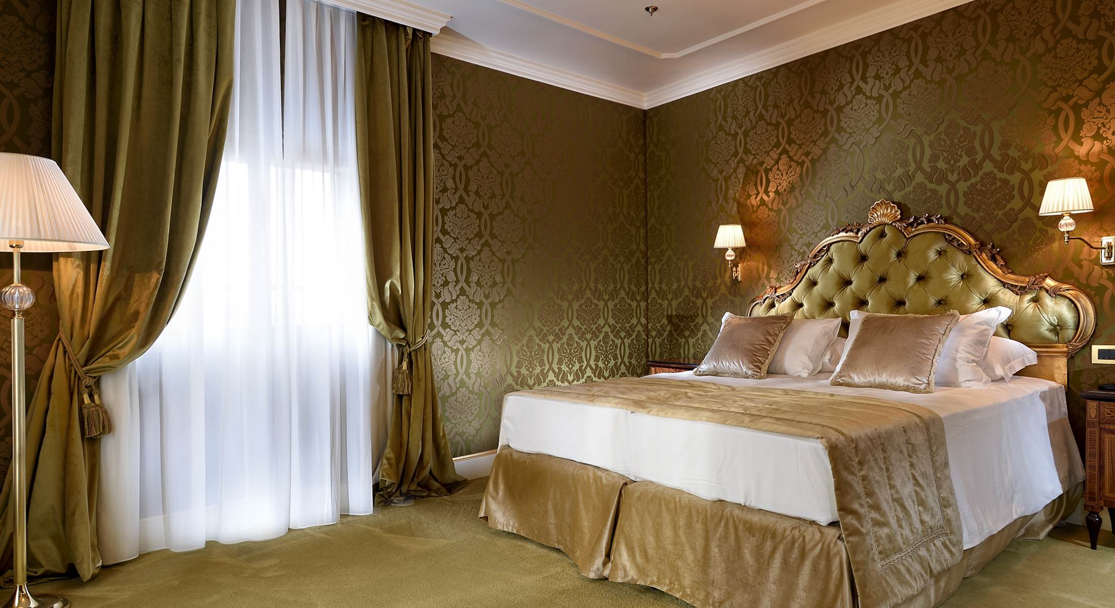 Rooms And Suites Classic Room Venice Hotel Hotel Ai Cavalieri In The  Historic Center Of Venice