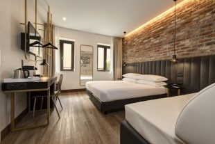 Deluxe Double Room | Hotel Tritone Venice Mestre