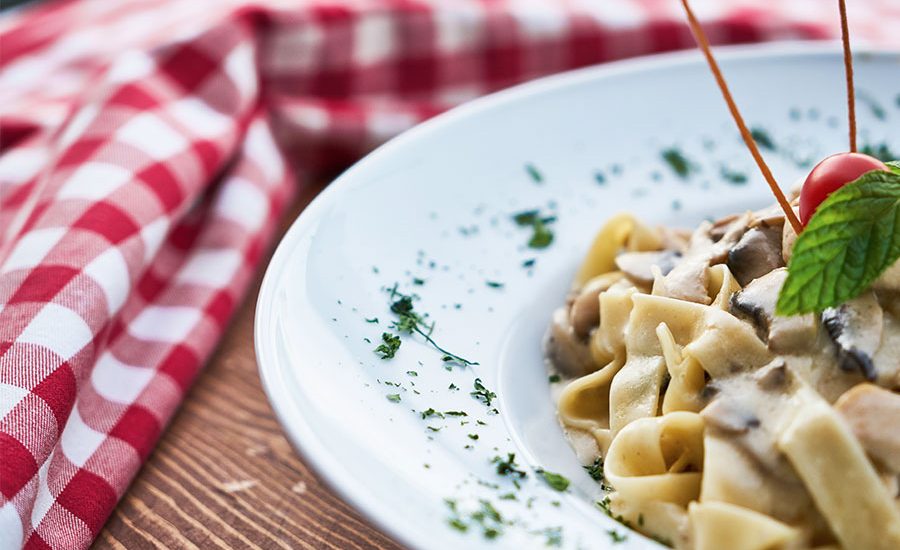 Typisches venezianisches Abendessen im Zimmer
