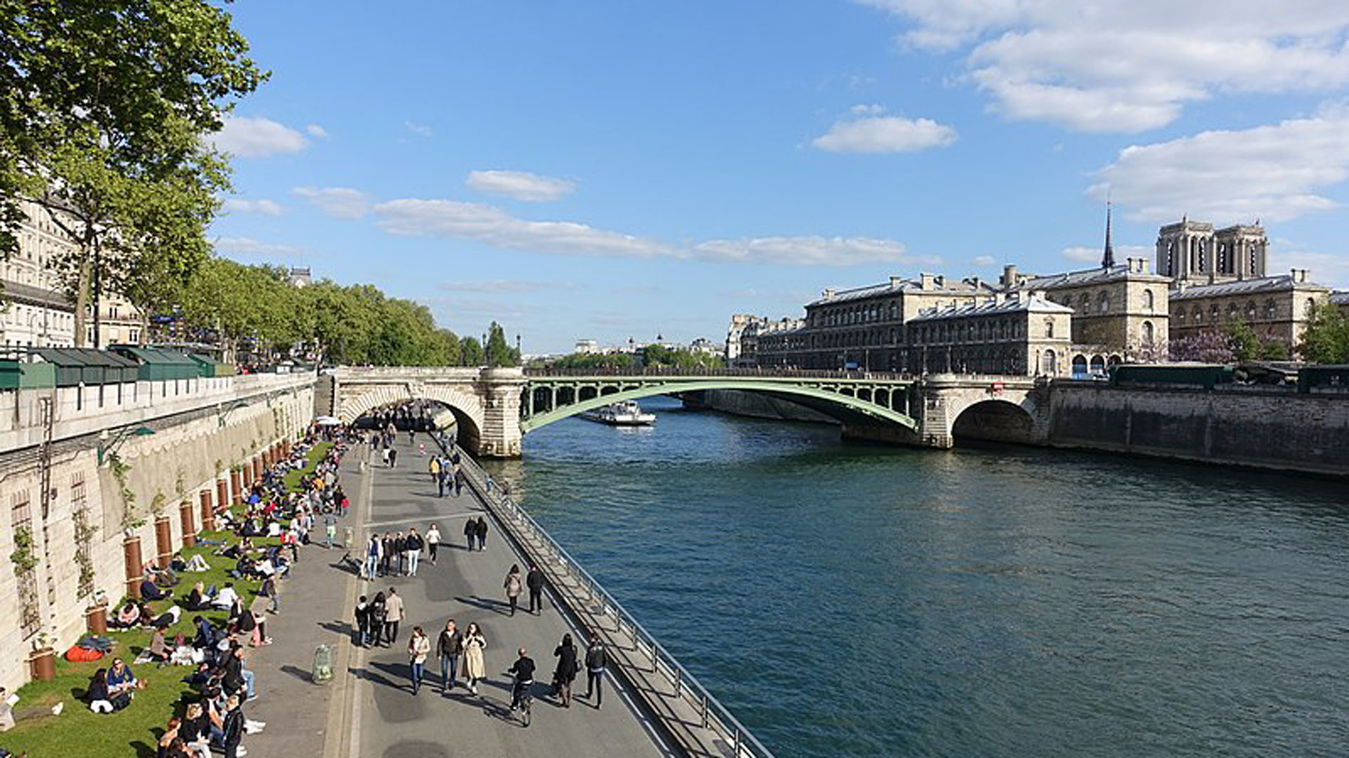 It Is Summer Time In Paris Plages Near Hotel Le Belleval