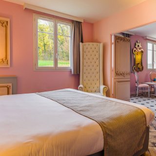 good-deals-for-your-visit-to-disneyland-paris-and-the-explorers-hotel