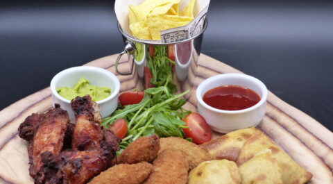 restaurante-tradicional-a-la-carta-the-captains-library