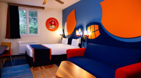 explorers-hotel
