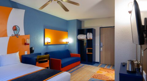 explorers-hotel