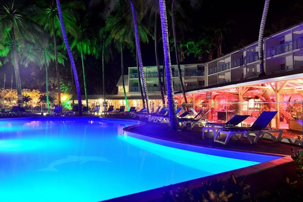 Vue de nuit Piscine - Carayou Hotel & Spa - La Pointe du Bout - Martinique