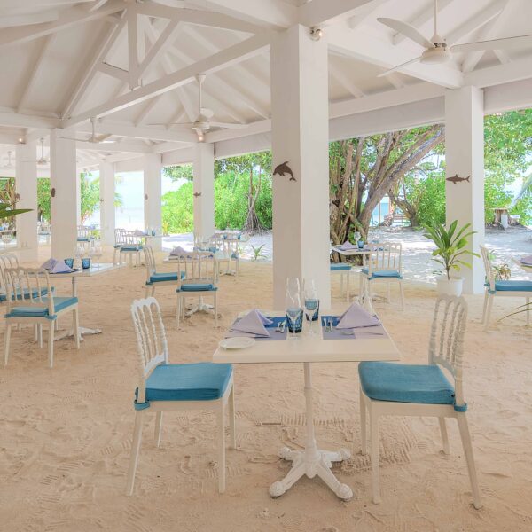 Sandies Bathala Maldives 2025 VKP012